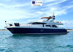 Yacht Service : vente de GUY COUACH 2200 spécialiste de Bateaux Moteurs